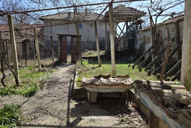 Image No.25-3 Bed House for sale
