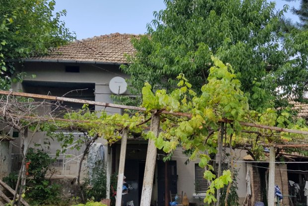 Image No.8-3 Bed House for sale