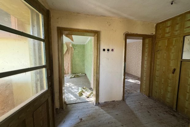 Image No.17-3 Bed House for sale