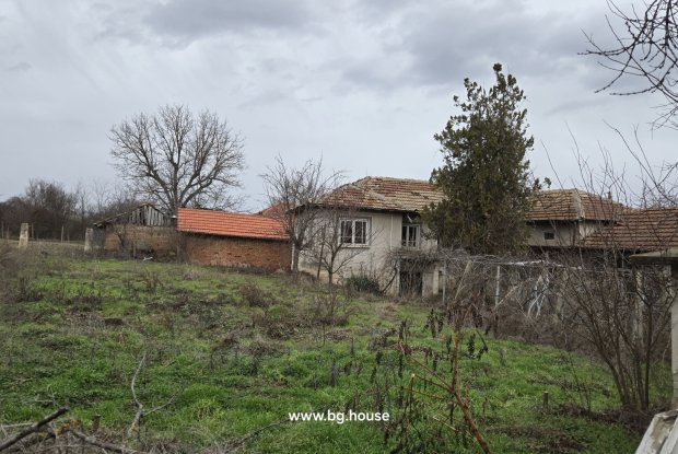 Image No.17-6 Bed House for sale