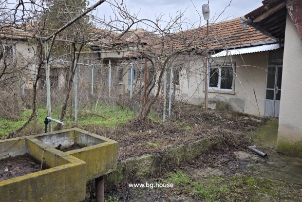 Image No.19-6 Bed House for sale