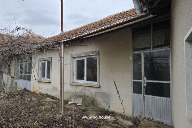 Image No.23-6 Bed House for sale