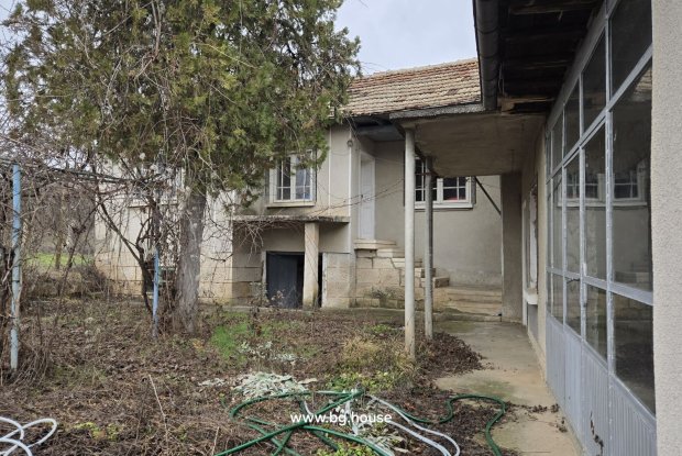 Image No.25-6 Bed House for sale