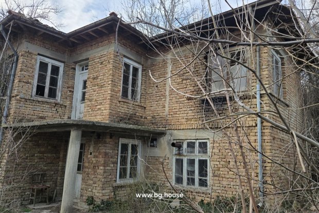 Image No.20-4 Bed House for sale