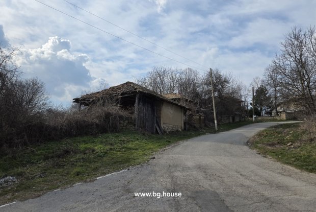 Image No.3-4 Bed House for sale
