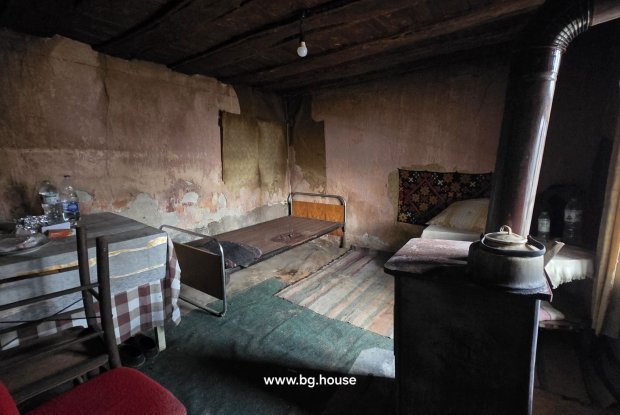 Image No.26-4 Bed House for sale