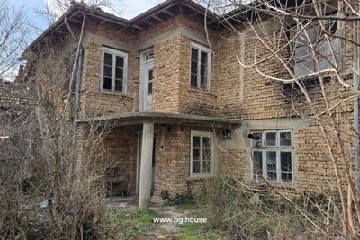 Old Bulgarian house for sale with great views in rural village Baba Tonka (13)