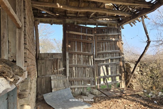 Image No.9-4 Bed House for sale
