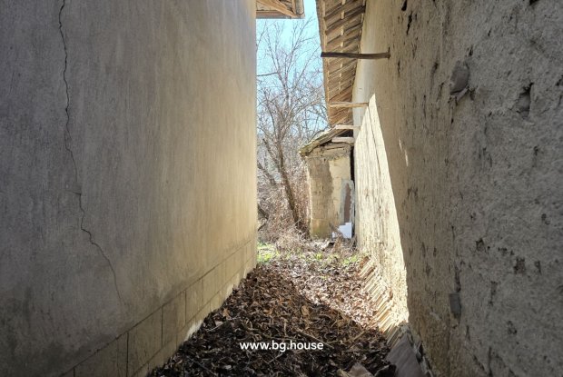 Image No.6-3 Bed House for sale