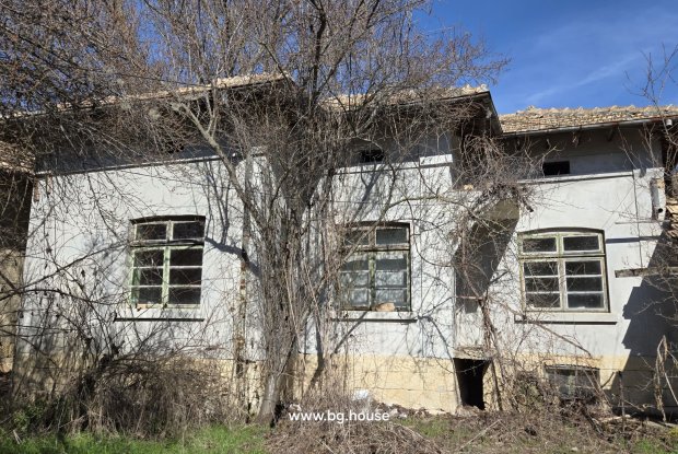 Image No.9-3 Bed House for sale