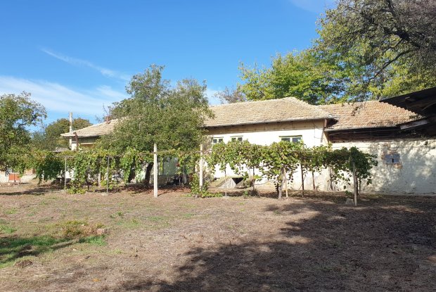 Image No.17-3 Bed House for sale