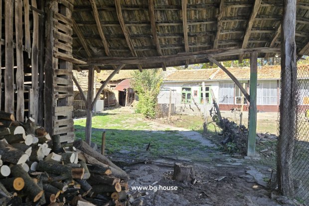 Image No.12-4 Bed House for sale