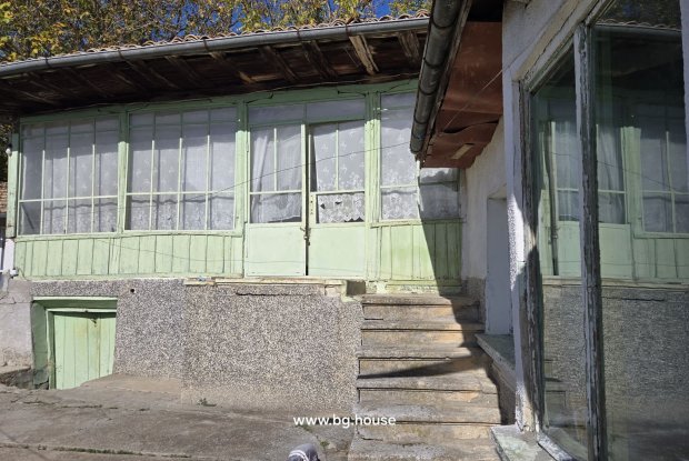 Image No.15-4 Bed House for sale