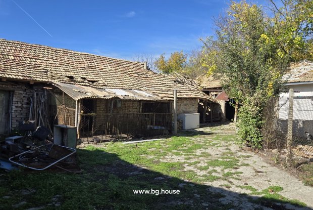 Image No.20-4 Bed House for sale