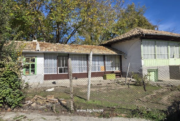 Image No.21-4 Bed House for sale