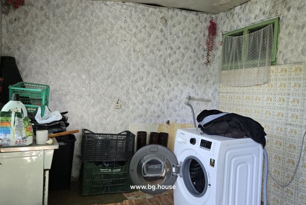 Image No.25-4 Bed House for sale