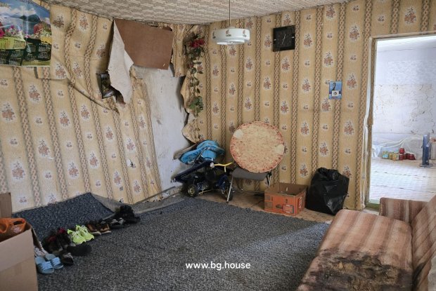 Image No.26-4 Bed House for sale