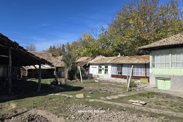 Image No.9-4 Bed House for sale