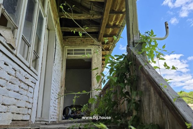 Image No.20-3 Bed House for sale