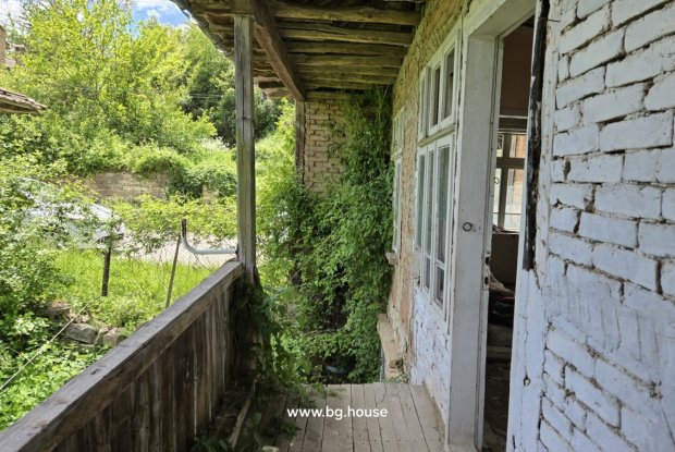 Image No.30-3 Bed House for sale