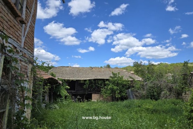 Image No.7-3 Bed House for sale
