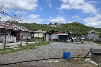 Small Bulgarian farm for sale in the beautiful nature (8)