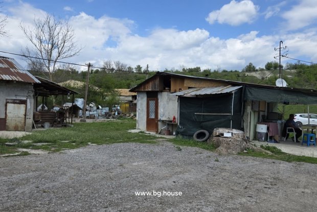 Image No.24-1 Bed Farmhouse for sale