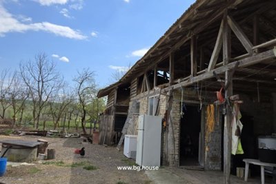 Small Bulgarian farm for sale in the beautiful nature (4)