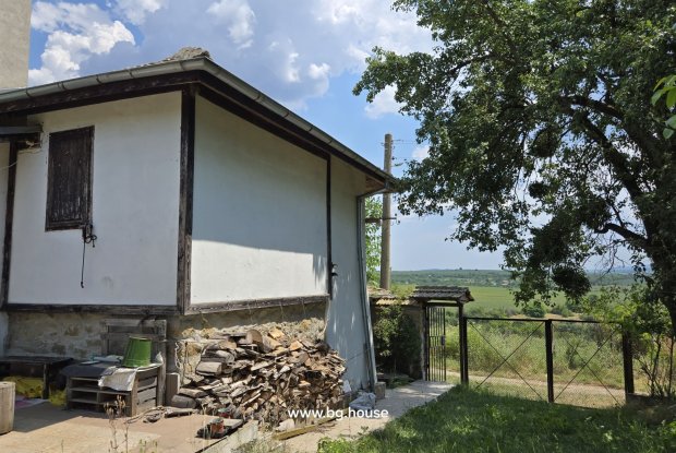 Image No.18-4 Bed House for sale