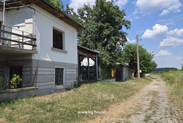 Image No.3-4 Bed House for sale