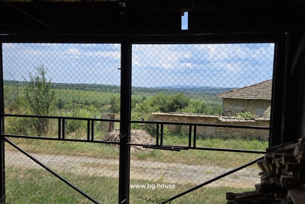 Image No.26-4 Bed House for sale