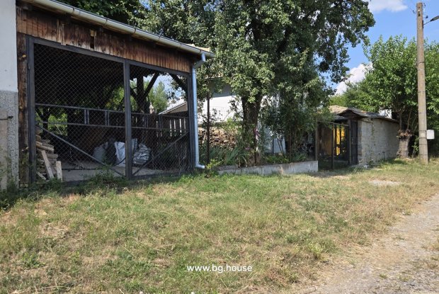 Image No.4-4 Bed House for sale