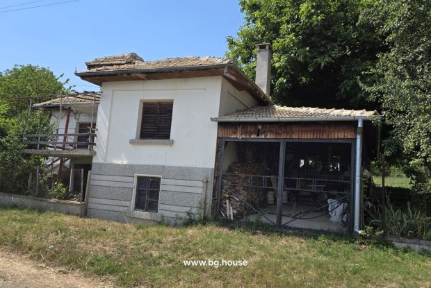 Image No.8-4 Bed House for sale