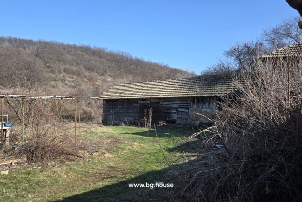Image No.8-3 Bed House for sale
