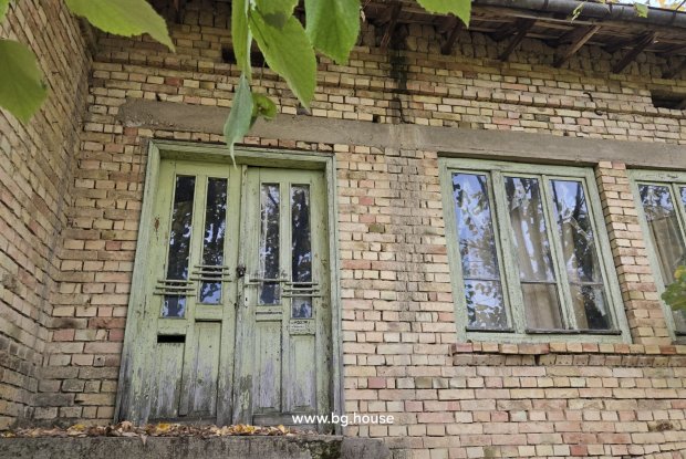 Image No.20-3 Bed House for sale
