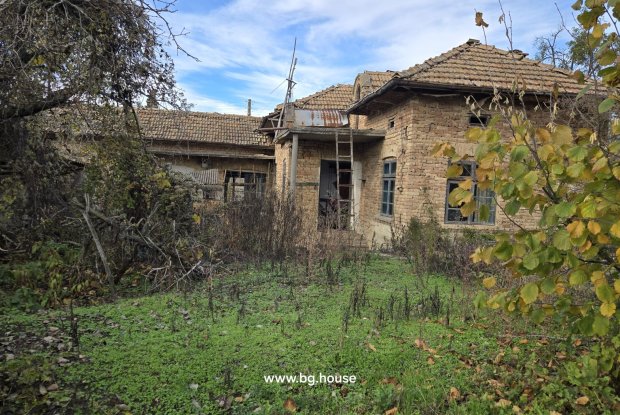 Image No.21-3 Bed House for sale