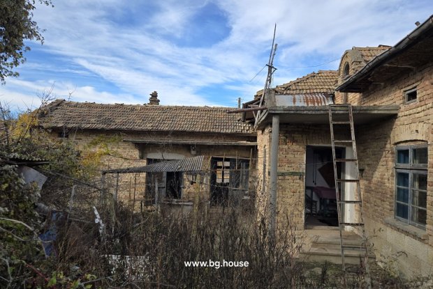 Image No.22-3 Bed House for sale