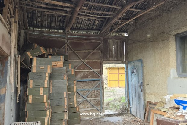 Image No.10-3 Bed House for sale