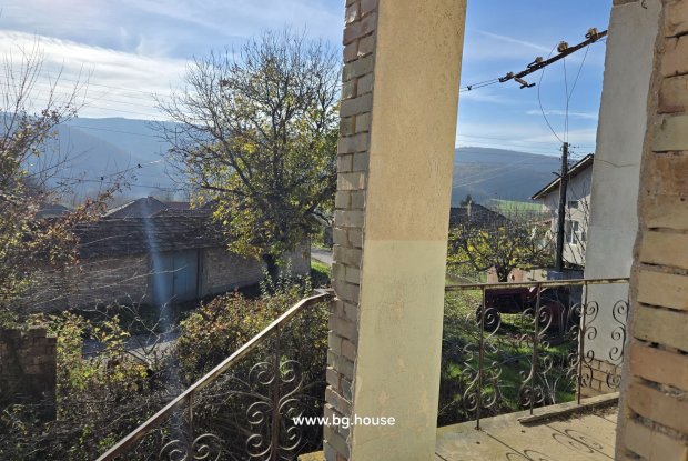 Image No.13-3 Bed House for sale