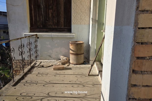 Image No.14-3 Bed House for sale