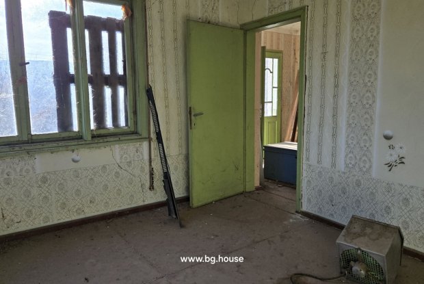 Image No.19-3 Bed House for sale