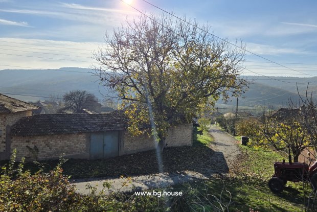 Image No.24-3 Bed House for sale