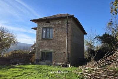 Cheap Bulgarian house for sale with magnificent view (12)