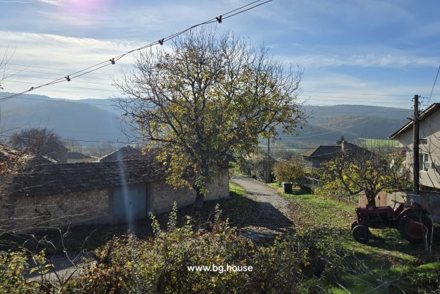 Image No.9-3 Bed House for sale