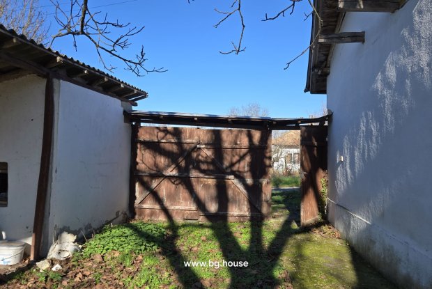 Image No.11-2 Bed House for sale