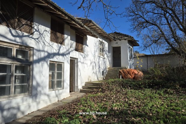 Image No.10-2 Bed House for sale