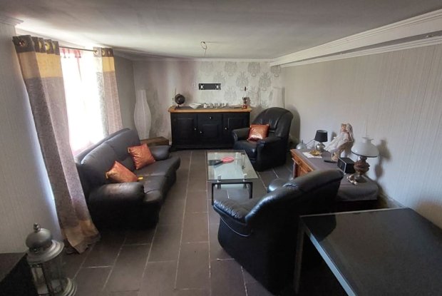 Image No.16-3 Bed House for sale