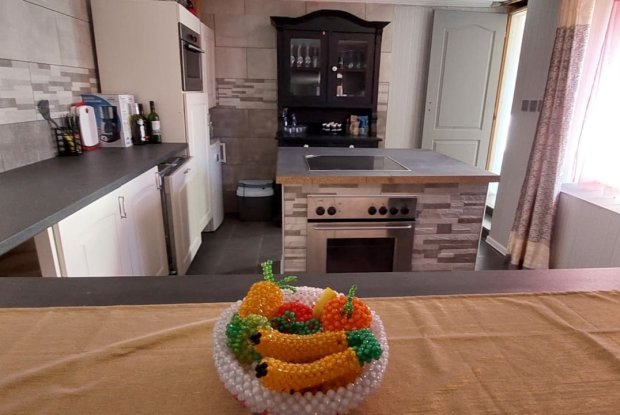 Image No.17-3 Bed House for sale