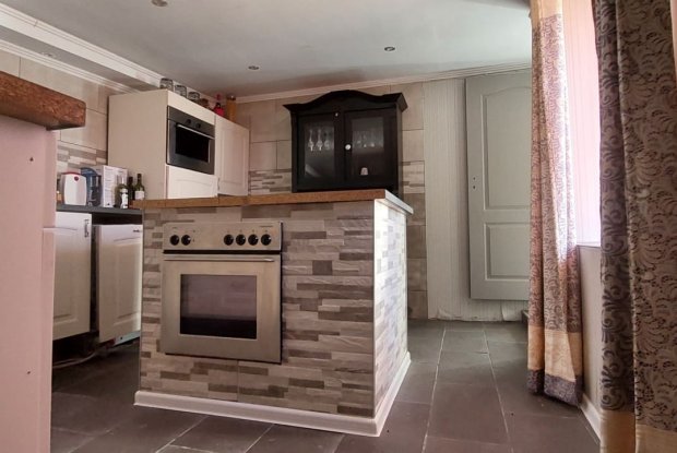 Image No.18-3 Bed House for sale