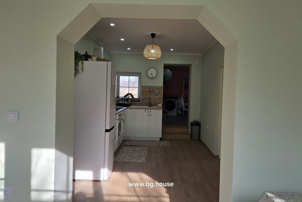 Image No.13-2 Bed House for sale